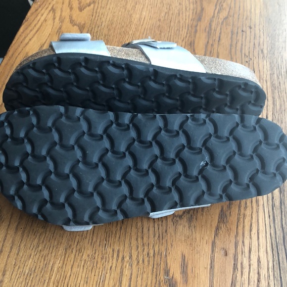 Silver sandals! - Picture 3 of 5